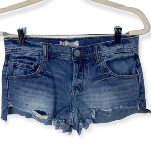 Free People Button Fly Sharkbite Hem Blue Denim Cutoff Shorts Size 24 Denim Boho - Picture 4 of 13